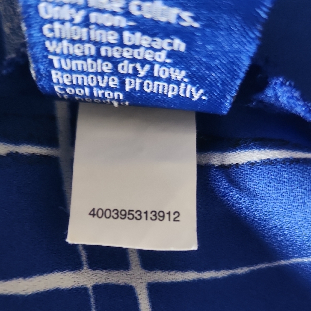 Apt. 9 Women's Blue and White Plaid Blouse - Picture 16 of 16